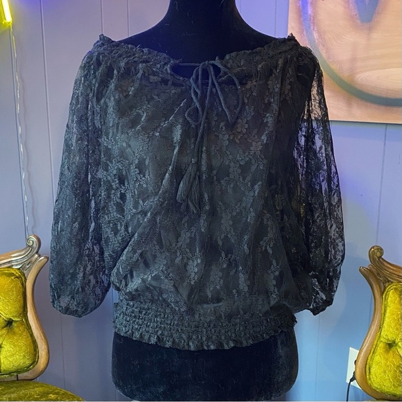Vintage Y2K Black Sheer Lace Peasant Top Size Large - Picture 2 of 6